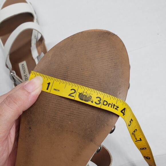 Steve Madden Sandals Women 9 White Studded Leather Vacation Goth Preppy Flatform - Picture 15 of 16